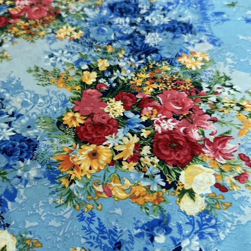 Tecido Cetim de Seda com Elastano Estampado Floral Bouquet Azul •