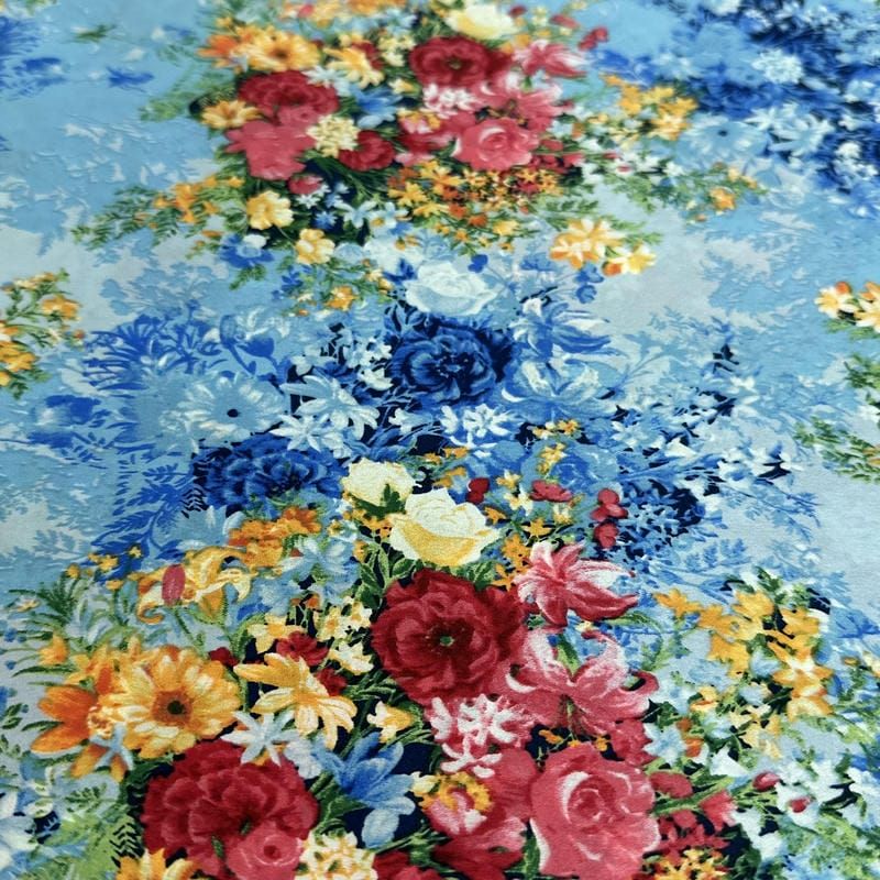 Tecido Cetim de Seda com Elastano Estampado Floral Bouquet Azul •