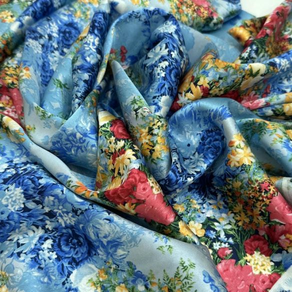 Tecido Cetim de Seda com Elastano Estampado Floral Bouquet Azul •