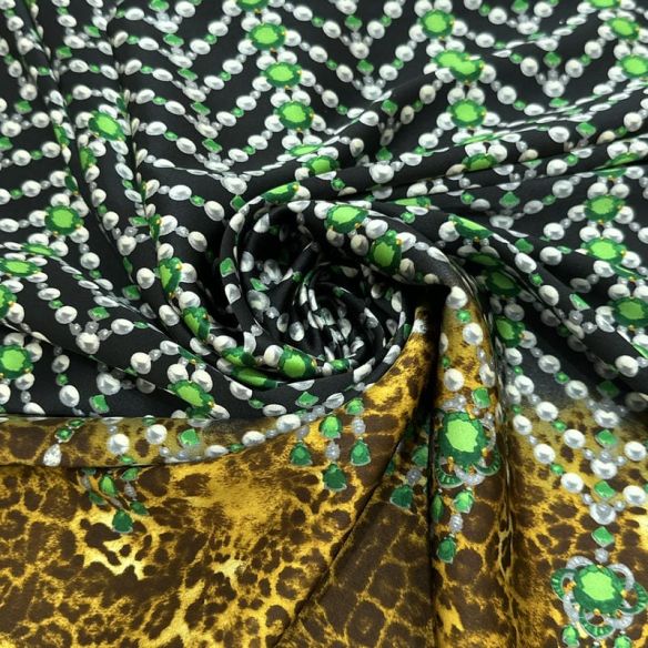 Tecido Cetim de Seda com Elastano Estampado Animal Print Pedraria •