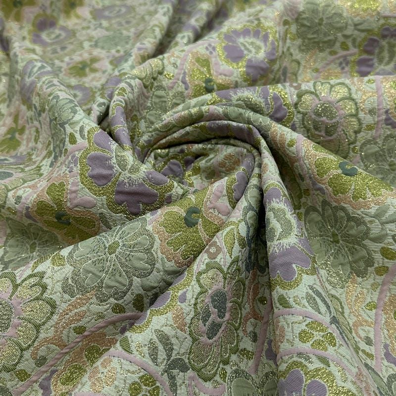 Tecido Jacquard Brocado Floral Verde Chá com Lilás • Conexão Tecidos