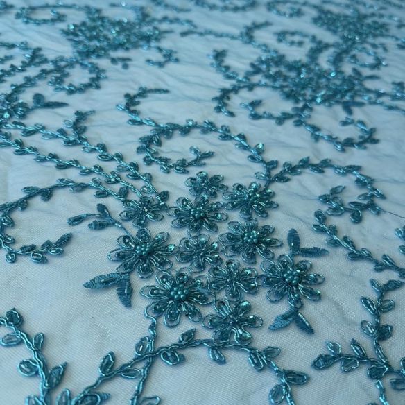 Tecido Tule Bordado com Pedrarias Azul Tiffany • Conexão Tecidos