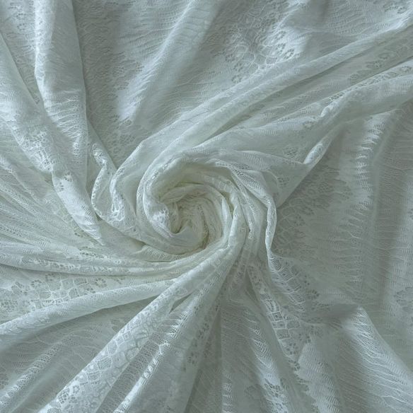 Tecido Renda Chantilly Toque de Pêssego Off White • Conexão Tecidos