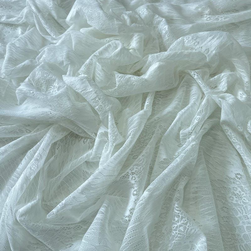 Tecido Renda Chantilly Toque de Pêssego Off White • Conexão Tecidos