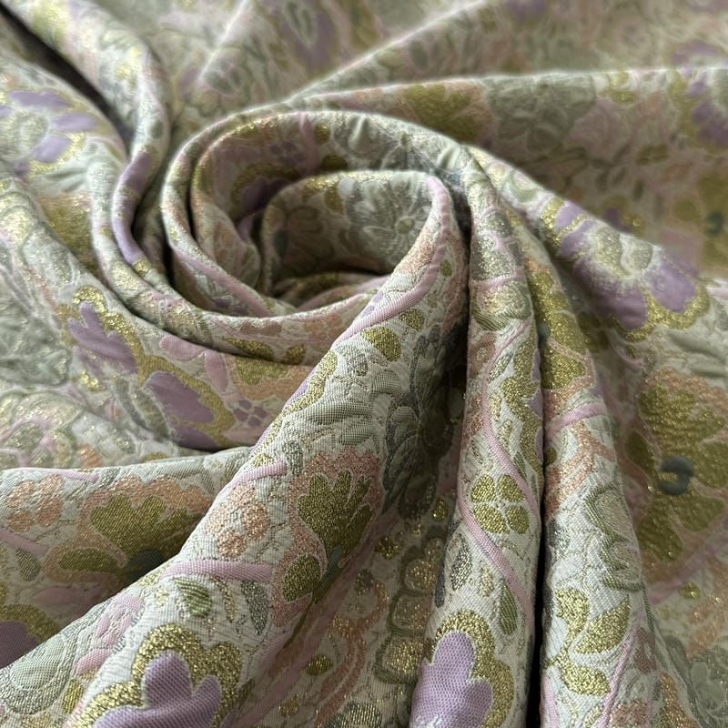 Tecido Jacquard Brocado Floral Verde Chá com Lilás • Conexão Tecidos