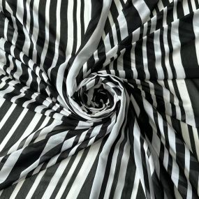Tecido Musseline Estampada Listras Verticais Preto e Branco • Conexão