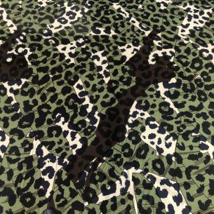 Tecido Crepe de Chine Estampado Onça Abstrato • Conexão Tecidos