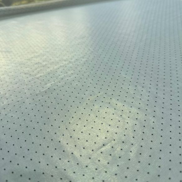Tecido Musseline Estampada Micro Poá Preto Fundo Foil Off White •