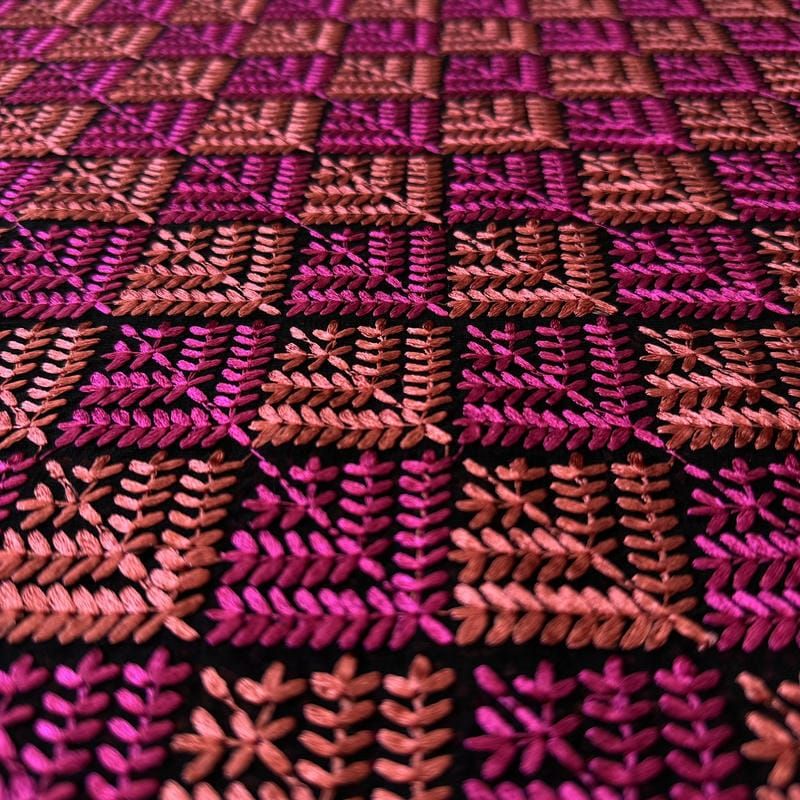 Tecido Musseline Bordada Salmão e Pink