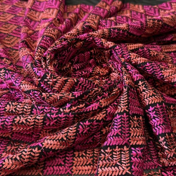 Tecido Musseline Bordada Salmão e Pink