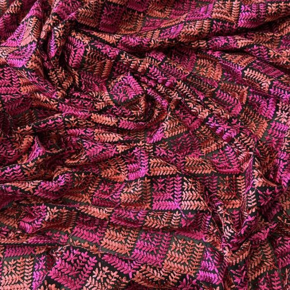 Tecido Musseline Bordada Salmão e Pink