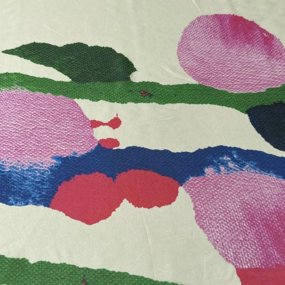 Tecido Musseline de Viscose Estampada Artística Off White • Conexão