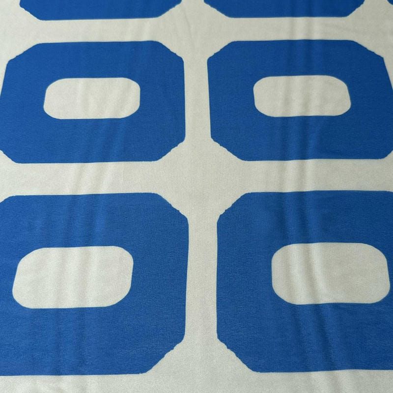 Tecido Musseline de Viscose Estampada Elos Azul • Conexão Tecidos