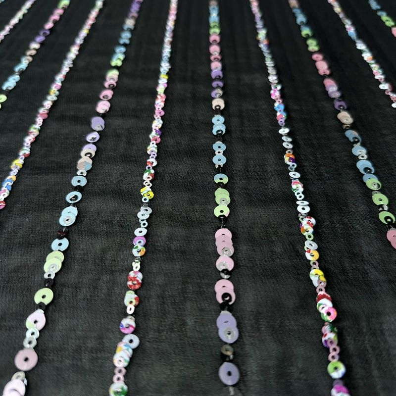 Tecido Musseline Bordada Micro Paetês Holográficos Preto • Conexão
