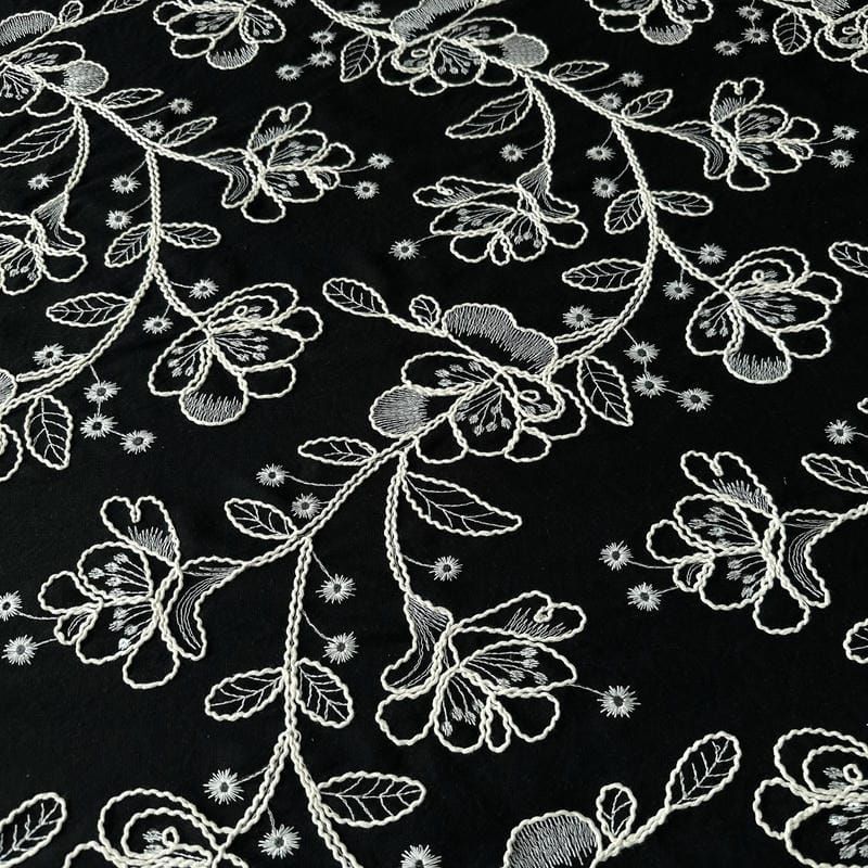 Tecido Linho Misto Bordado Preto Floral Branco • Conexão Tecidos