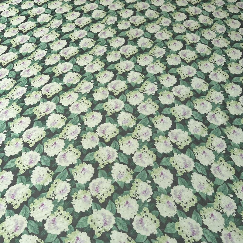 Tecido Palha De Seda Estampada Floral Verde Escuro • Conexão Tecidos