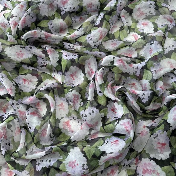 Tecido Palha De Seda Estampada Floral Preto • Conexão Tecidos