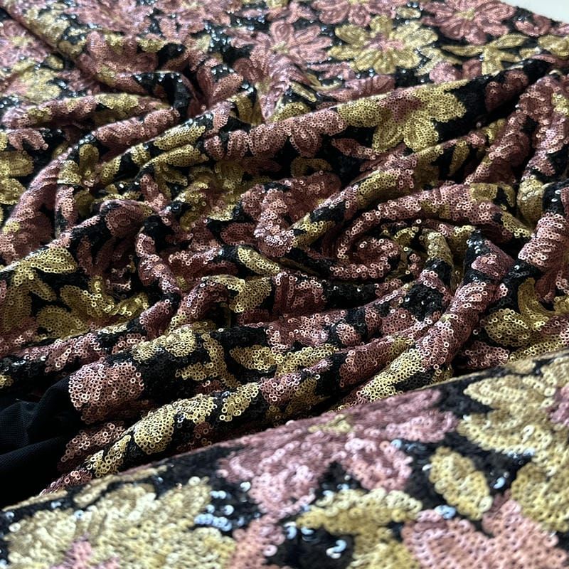 Tecido Paetê Estampado Floral Fundo Preto • Conexão Tecidos