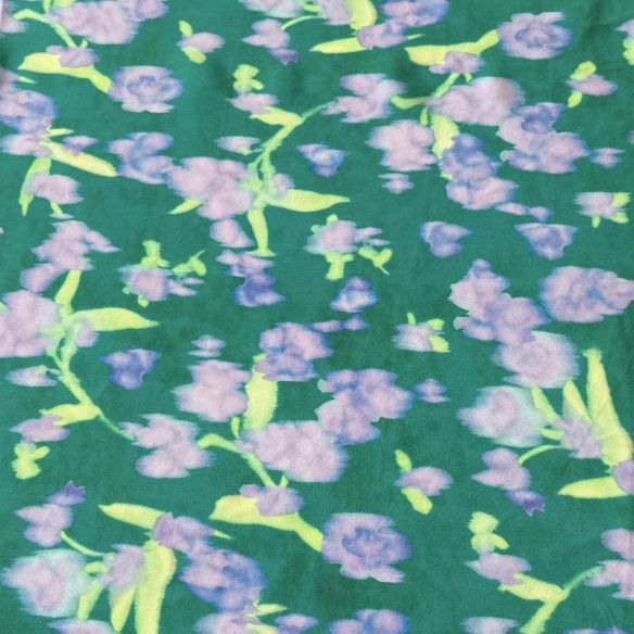 Tecido Crepe de Chine Estampado Floral Aquarelado • Conexão Tecidos