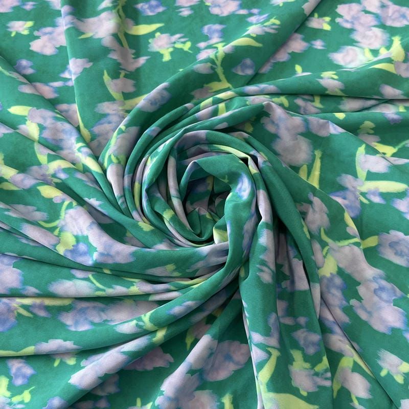 Tecido Crepe de Chine Estampado Floral Aquarelado • Conexão Tecidos