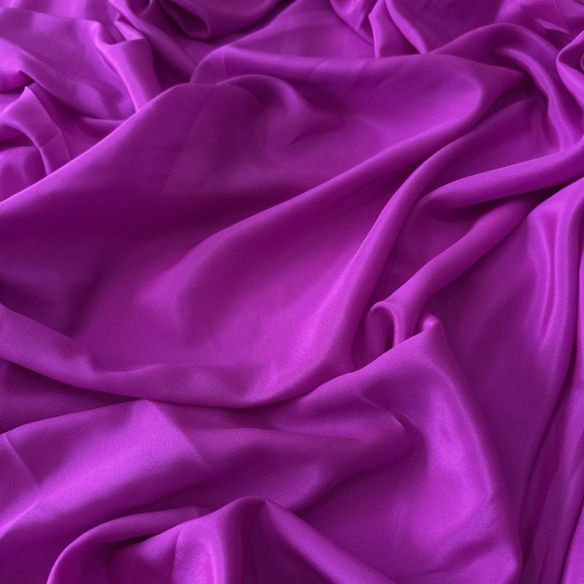 Tecido Crepe de Chine Liso Roxo Orquídea • Conexão Tecidos