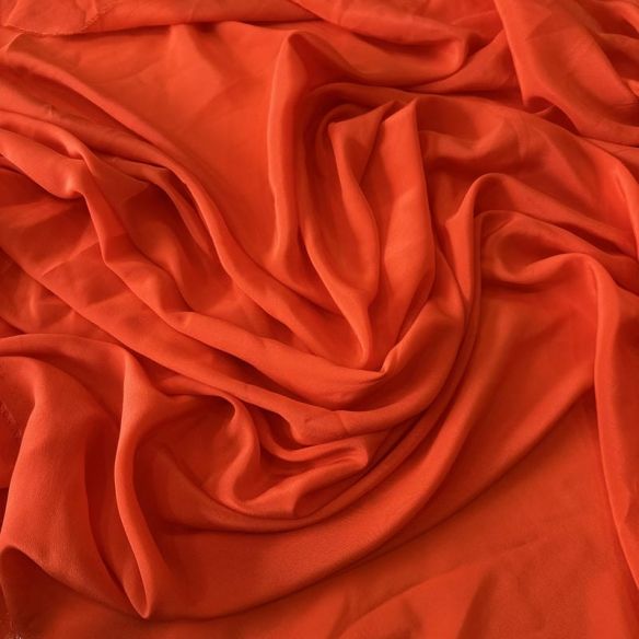 Tecido Crepe de Chine Liso Laranja Escarlate • Conexão Tecidos