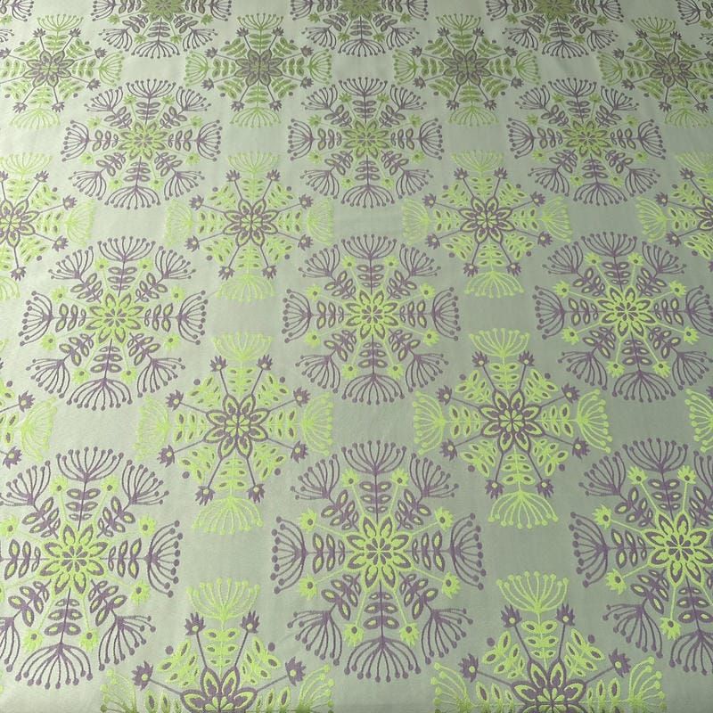 Tecido Jacquard Metalizado Floral Mandala Verde Lima e Lilás Fundo