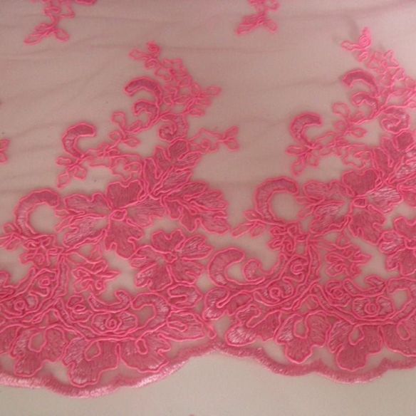 TULE BORDADO FLORAL • Conexão Tecidos