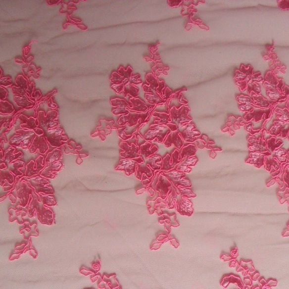 Tecido Tule Bordado Floral • Conexão Tecidos