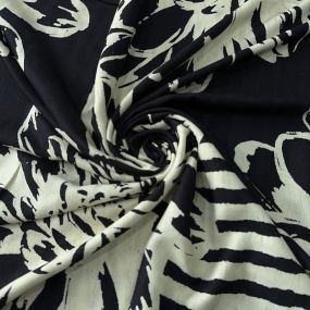 Tecido Viscose Estampada Maquinetada Retrô • Conexão Tecidos