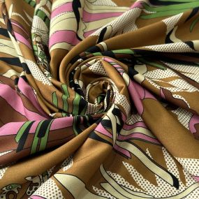 Tecido Viscose Estampada Fauna Tropical Caramelo e Rosé • Conexão 2