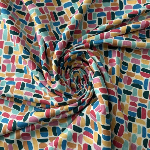 Tecido Viscose Estampada Mosaico Retrô Multicolorido • Conexão Tecidos
