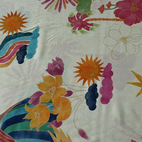 Tecido Viscose Estampada Tropical Sol de Verão Off White • Conexão