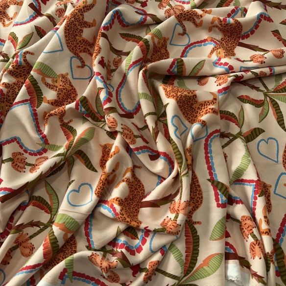 Tecido Viscose Estampada Onças Jardim Tropical Areia • Conexão Tecidos