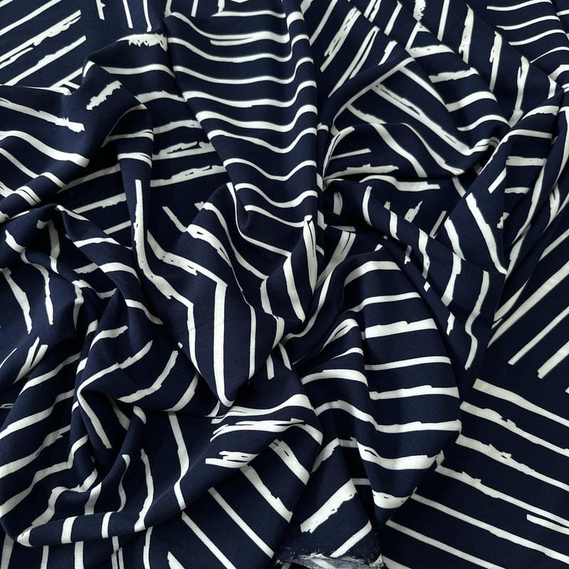 Tecido Viscose Estampada Geométrico Riviera Marinho • Conexão Tecidos