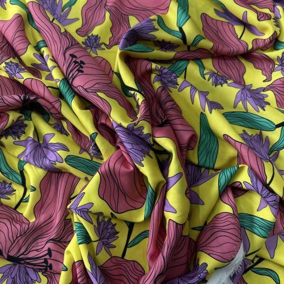 Tecido Viscose Estampada Floral Florença Amarelo Lima • Conexão