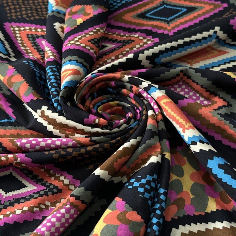 Tecido Viscose Estampada Losangos Boho Multicoloridos Fundo Preto •