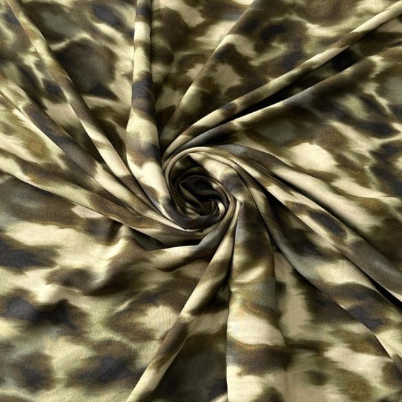 Tecido Viscose Estampada Onça Safari Verde Oliva • Conexão Tecidos
