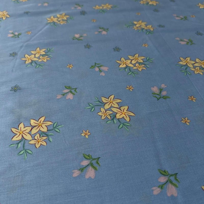 Tecido Viscose Estampada Floral Campestre Azul Sereno • Conexão