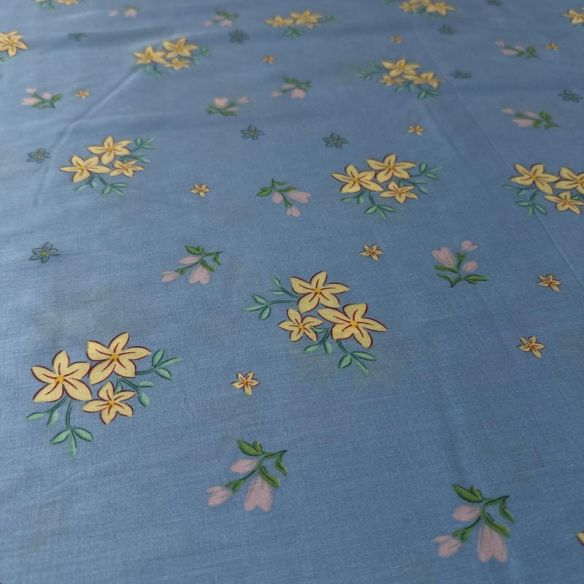 Tecido Viscose Estampada Floral Campestre Azul Sereno • Conexão