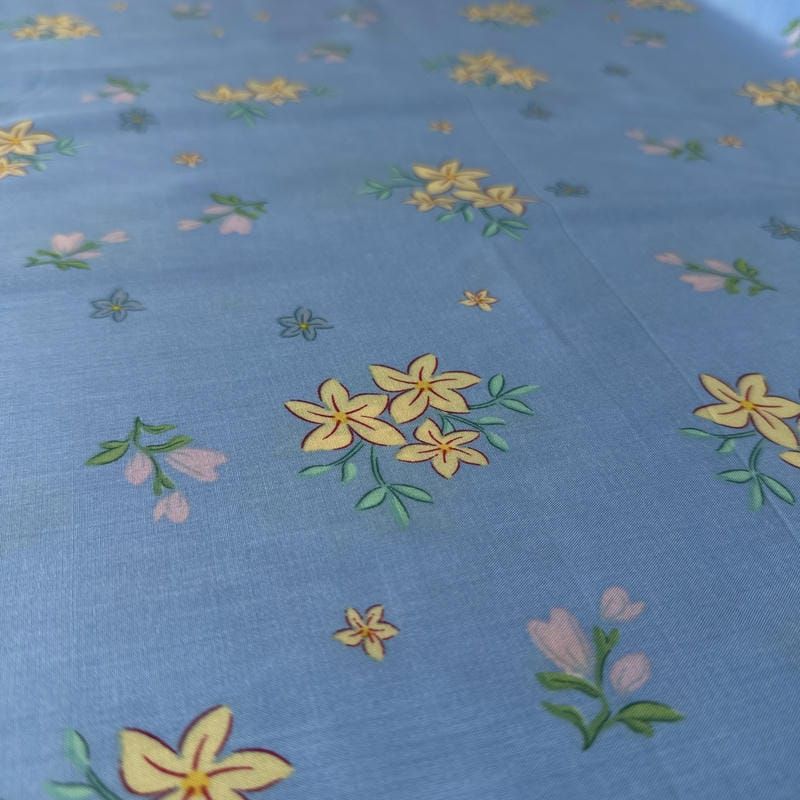 Tecido Viscose Estampada Floral Campestre Azul Sereno • Conexão