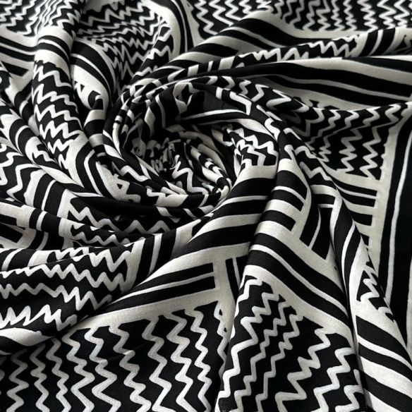 Tecido Viscose Estampada Geométrico Évora Preto e Off White • Conexão