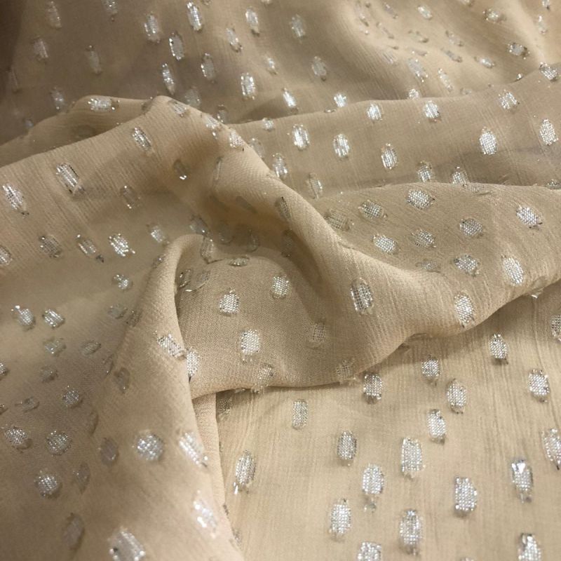 Tecido Chiffon De Viscose Foil Fundo Bege • Conexão Tecidos
