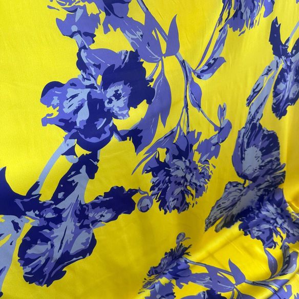 Tecido Cetim Toque De Seda Estampada Azul e Amarelo • Conexão Tecidos