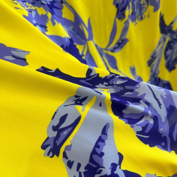 Tecido Cetim Toque De Seda Estampada Azul e Amarelo • Conexão Tecidos