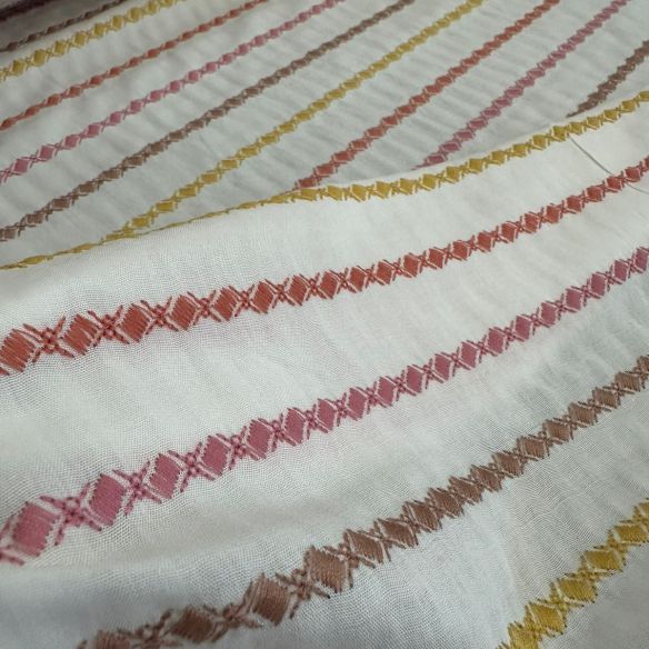 VISCOSE BORDADA EXCLUSIVA. 