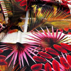 Tecido Viscolycra Estampada Floral Quadros • Conexão Tecidos