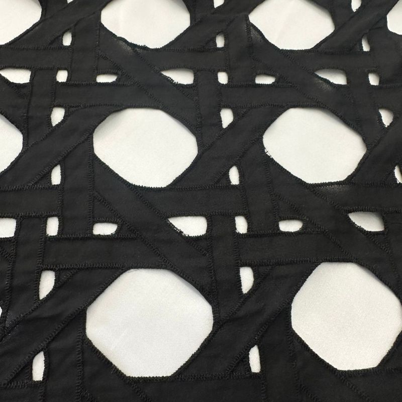 Tecido Crepe Ggt Exclusivo Bordado • Conexão Tecidos