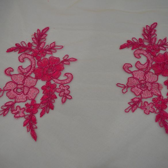 Tecido Tule Bordado Pink • Conexão Tecidos