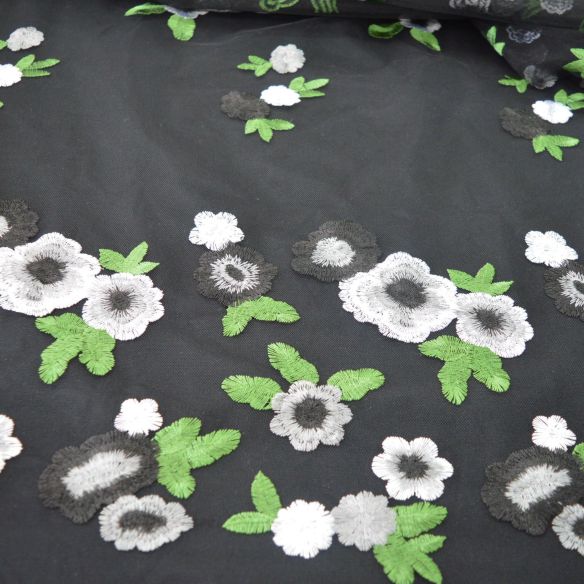 Tecido Tule Bordado Preto Floral • Conexão Tecidos